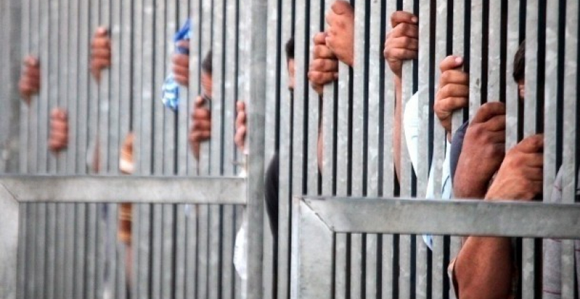موجة متصاعدة من الإضراب عن الطعام في السجون المصرية (Getty)